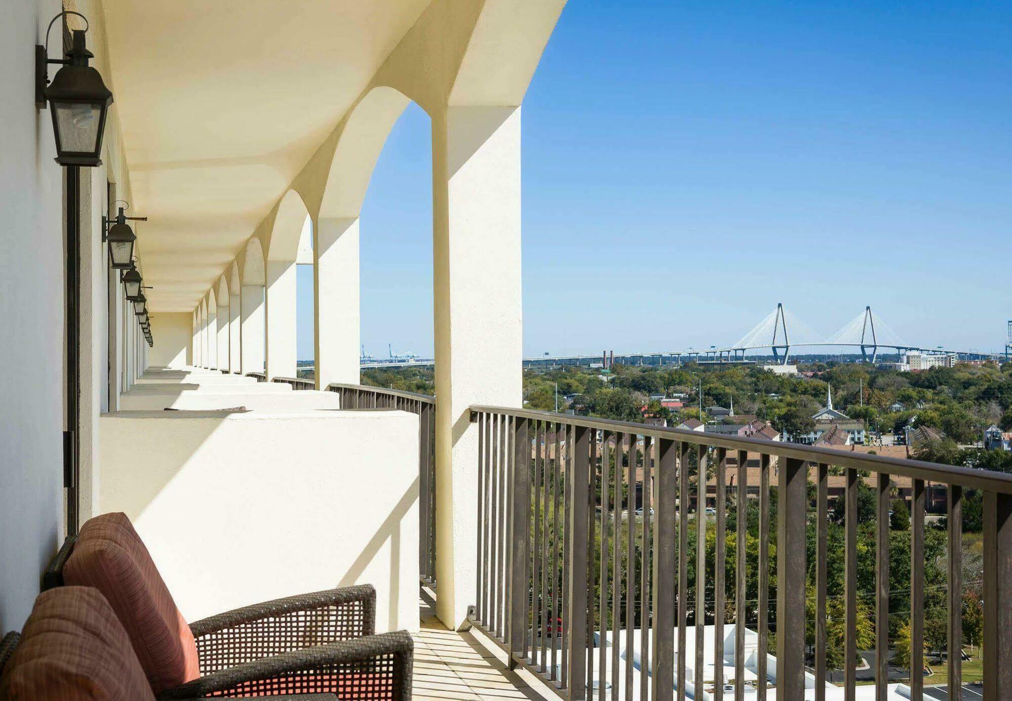 Charleston Marriott Hotel Exterior photo